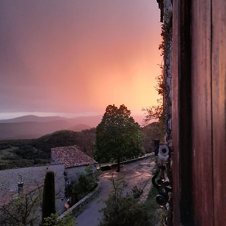 Les Roses Tremieres Acomodação com café da manhã Bargème Exterior foto